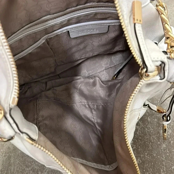 Michael kors shoulder bag - Picture 8 of 10